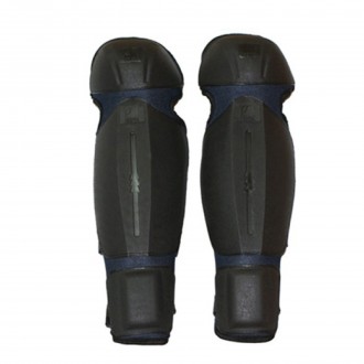 Caneleira Joelheira Origem