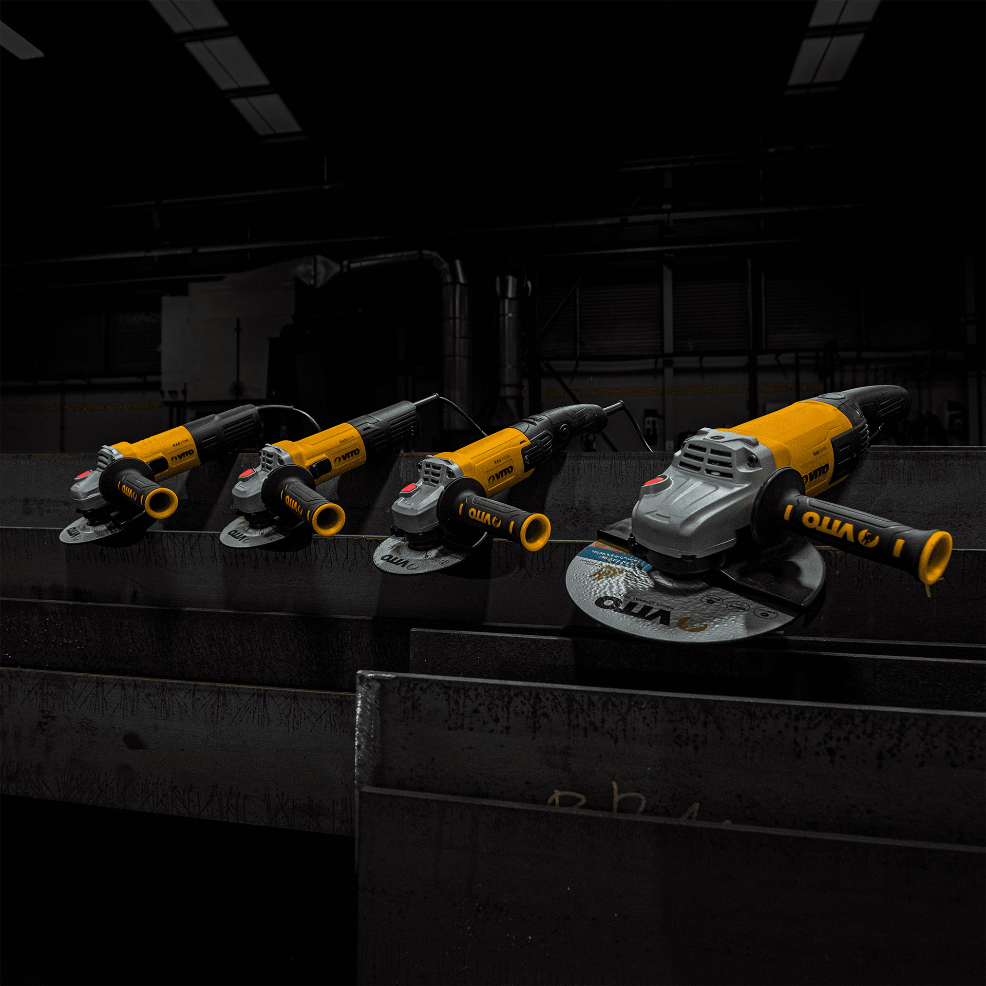 Rebarbadora 2200W 230 MM VITO