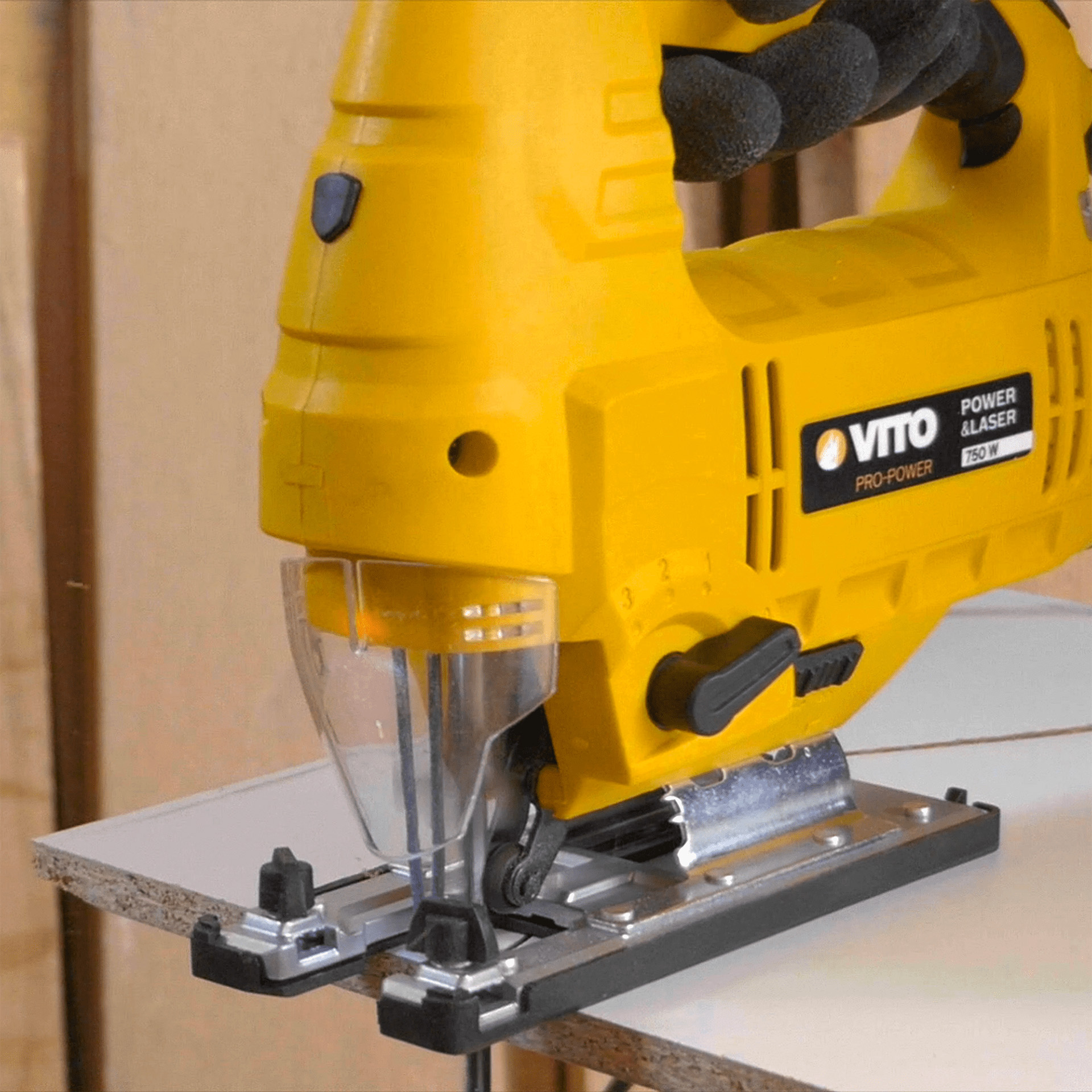 Serra Tico-Tico 750W VITO