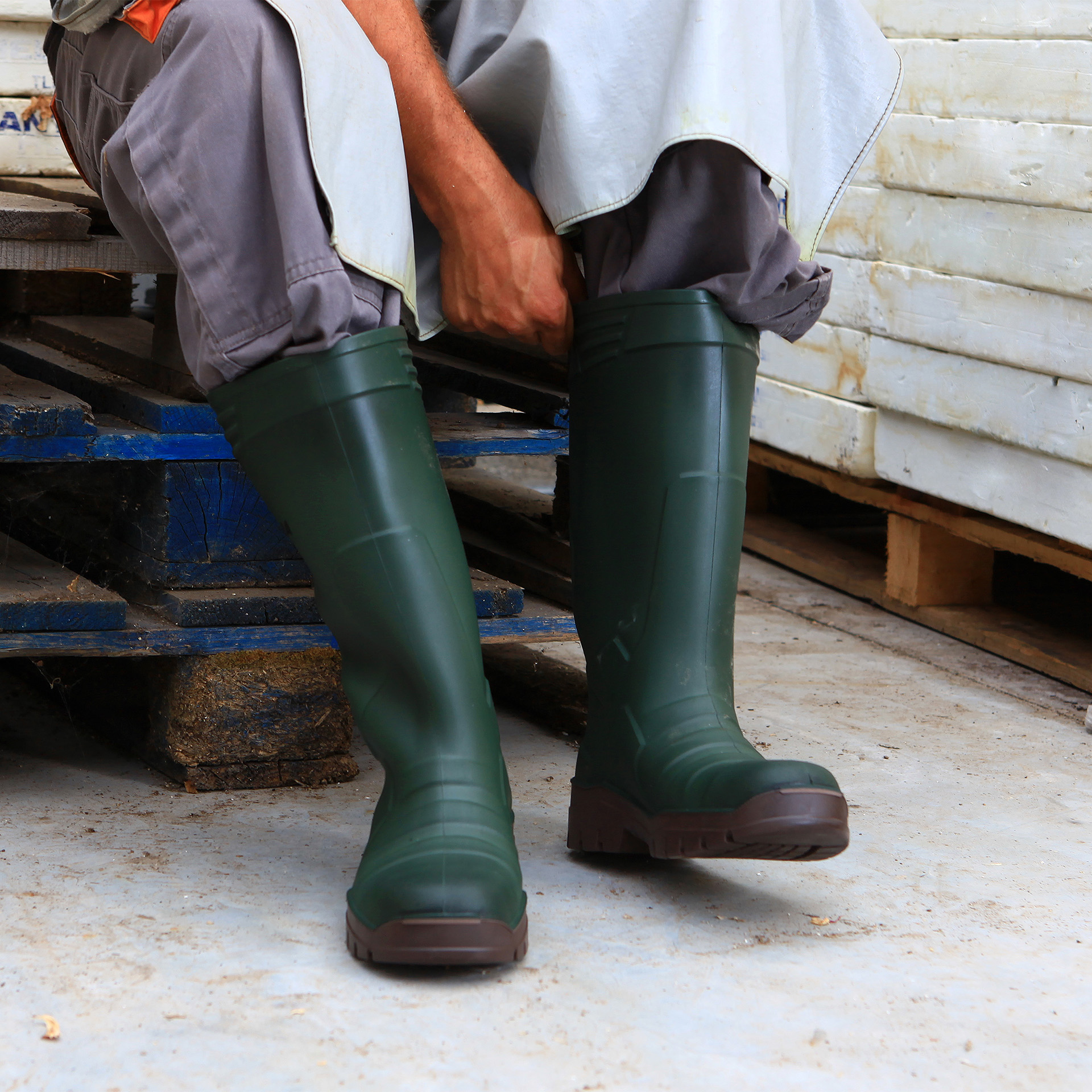 Galocha PU Alpha O4 Verde e Casanho N40 DIKAMAR
