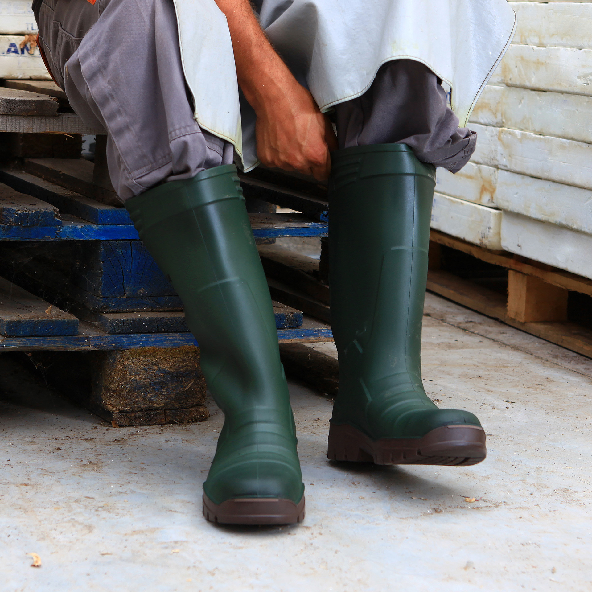 Galocha PU Alpha O4 Verde e Casanho N36 DIKAMAR