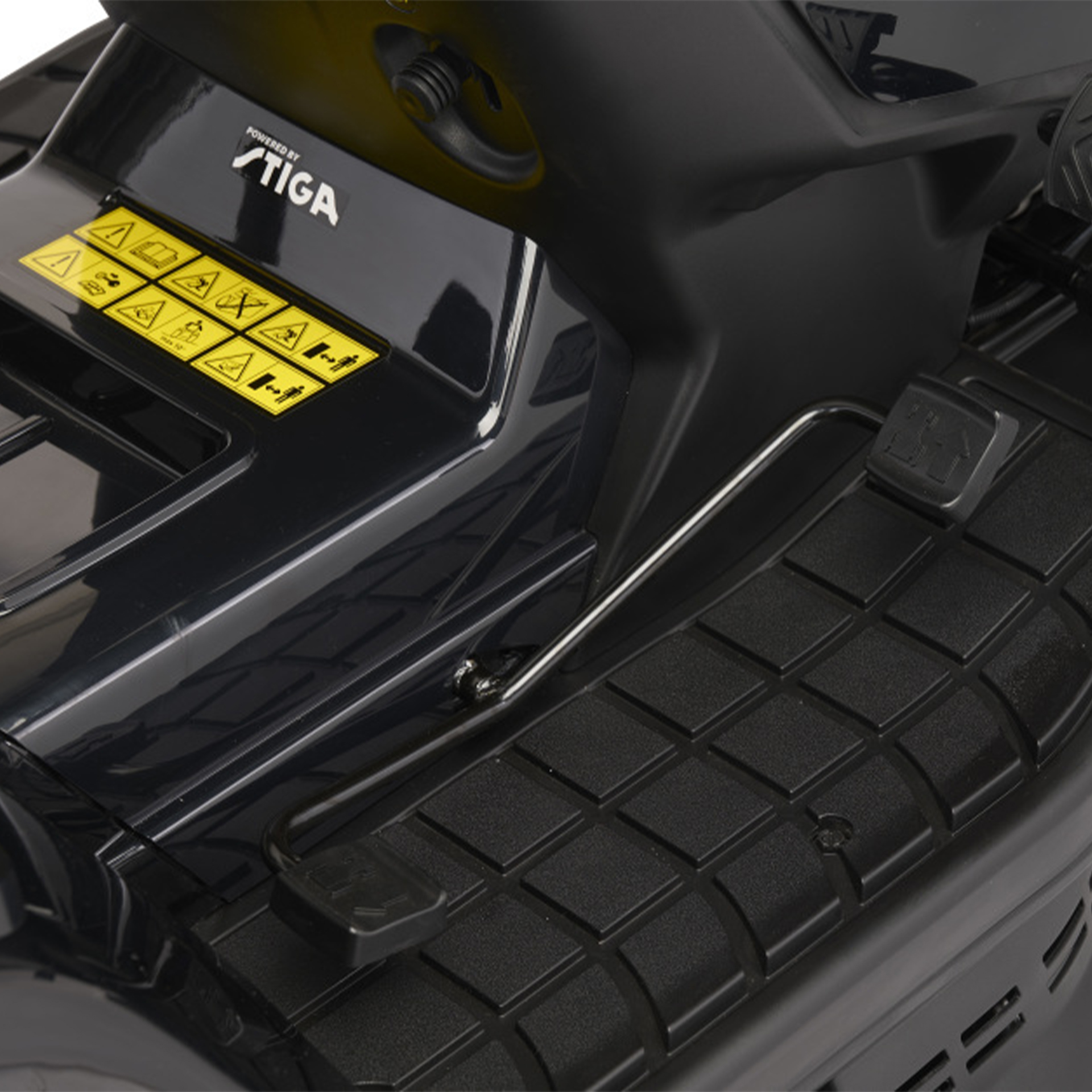 Trator Corta Relva AT4 84 HA ALPINA