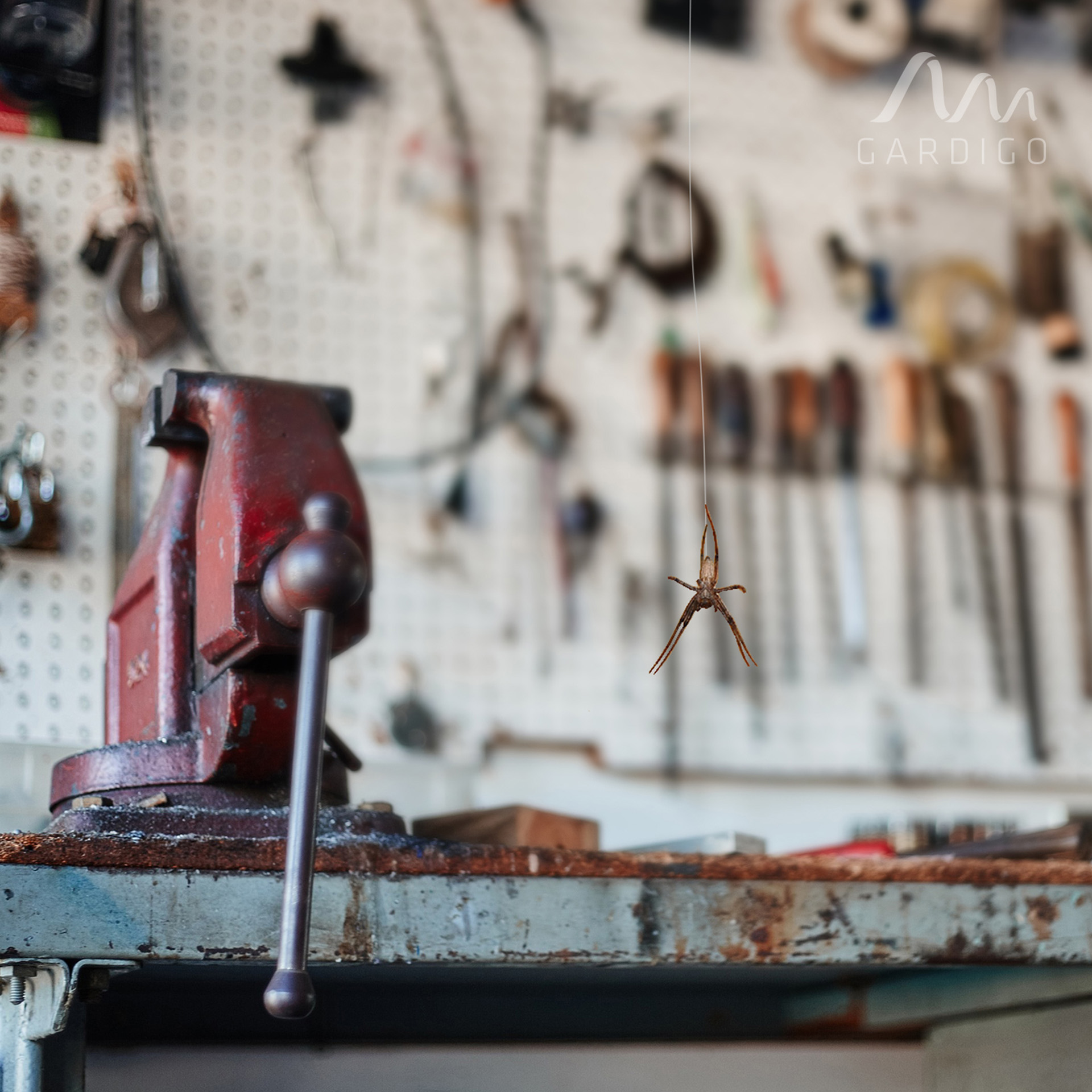 REPELENTE ULTRASÓNICO AFASTA ARANHAS 25M2