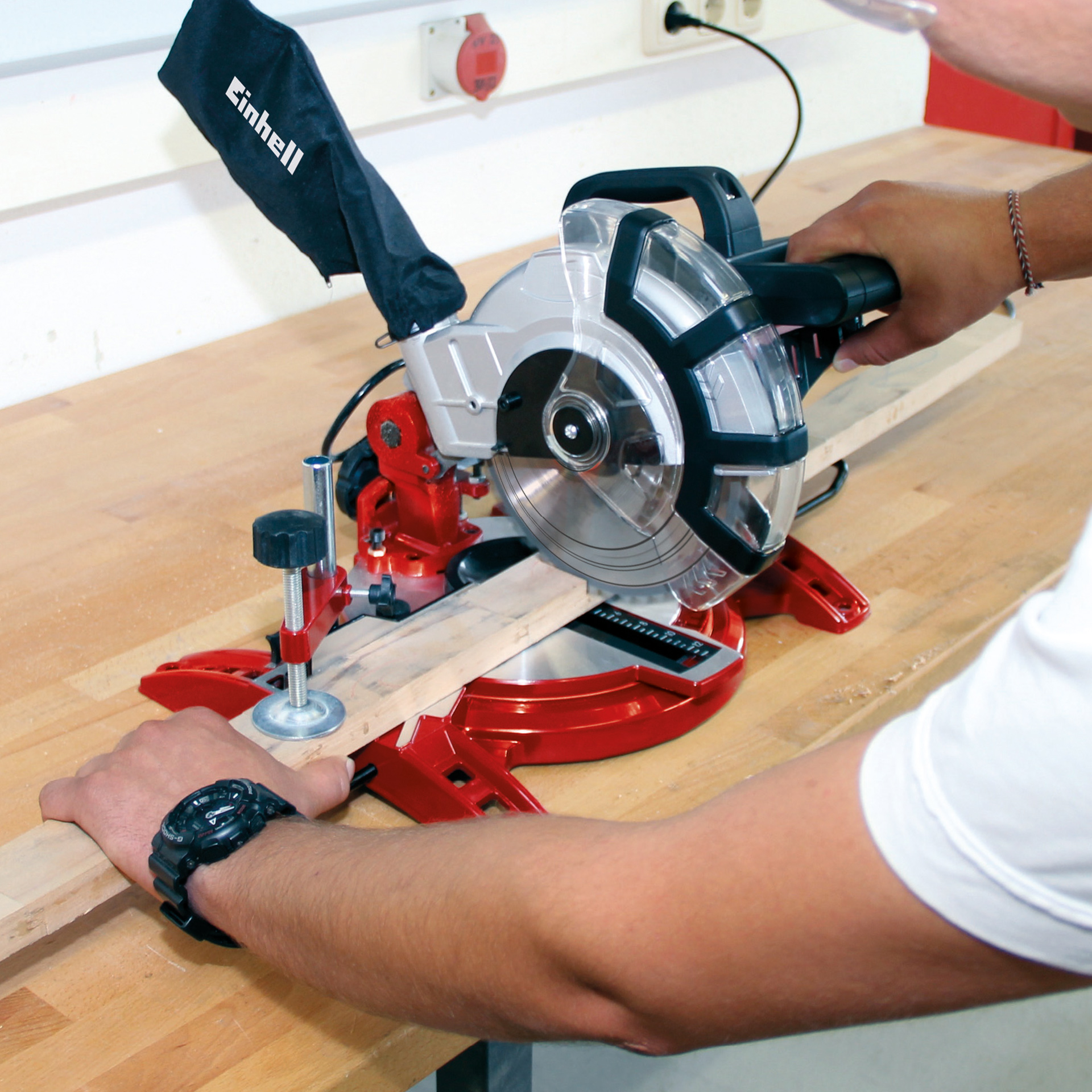 Serra Meia Esquadria Th-Ms2112 EINHELL