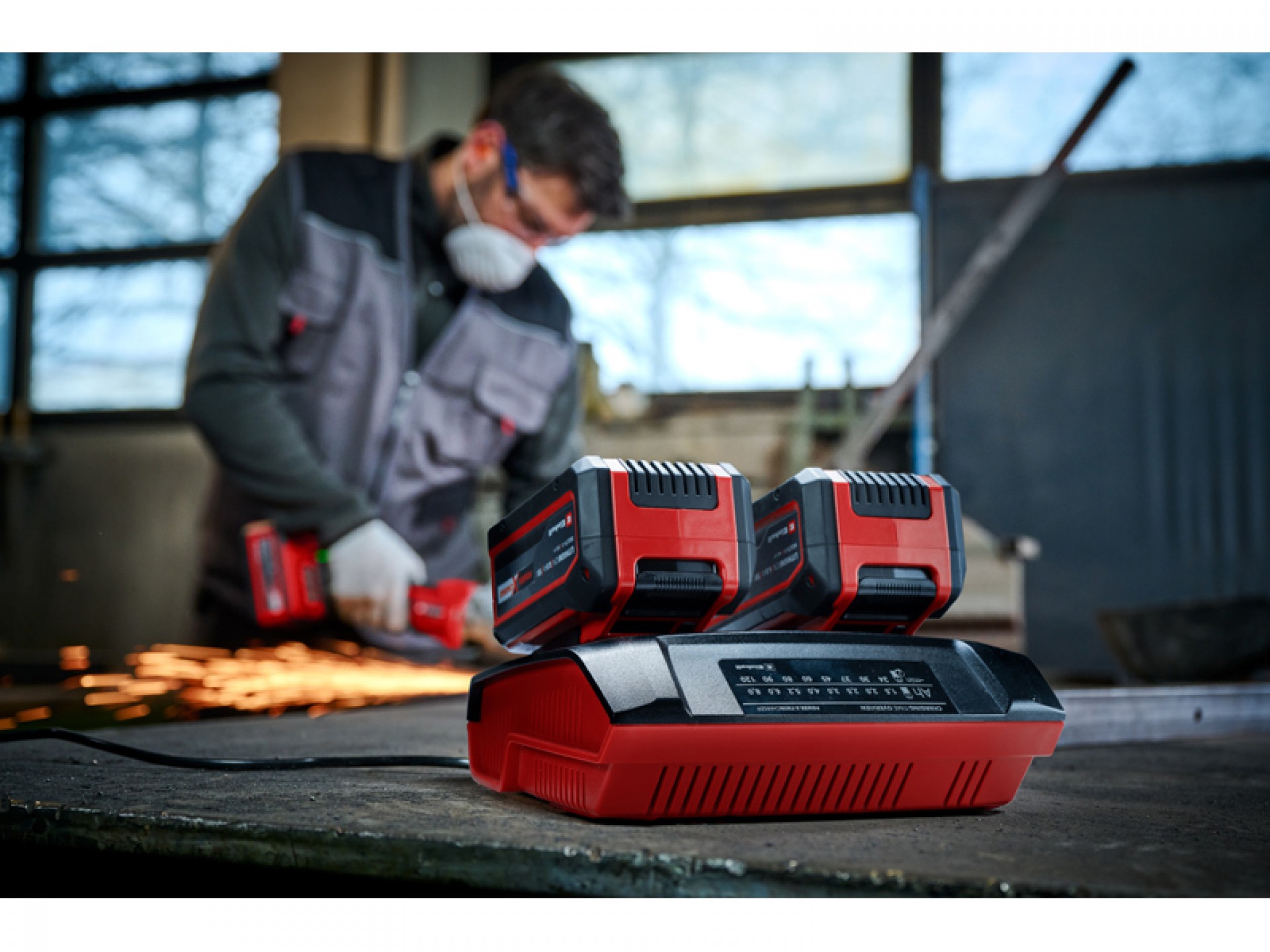 CARREGADOR PXC DUPLO 18V 2X4A EINHELL
